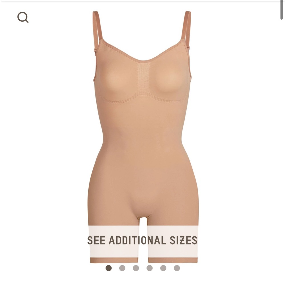 SKIMS SCULPTING BODYSUIT MID THIGH W. OPEN GUSSET - OCHRE S/M